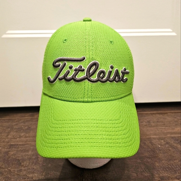 Titleist Lime Green Pro V1 Golf Hat Sz Sm/Md - Picture 1 of 9